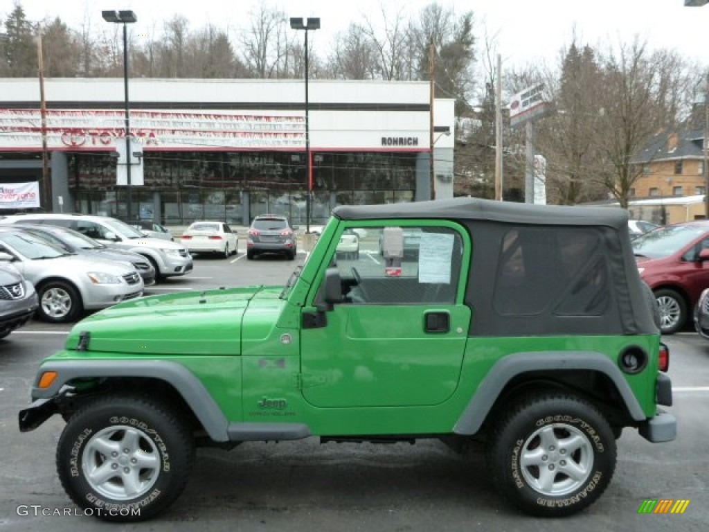 2005 Wrangler X 4x4 - Electric Lime Green Pearl / Dark Slate Gray photo #2