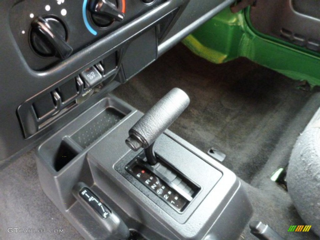 2005 Wrangler X 4x4 - Electric Lime Green Pearl / Dark Slate Gray photo #7