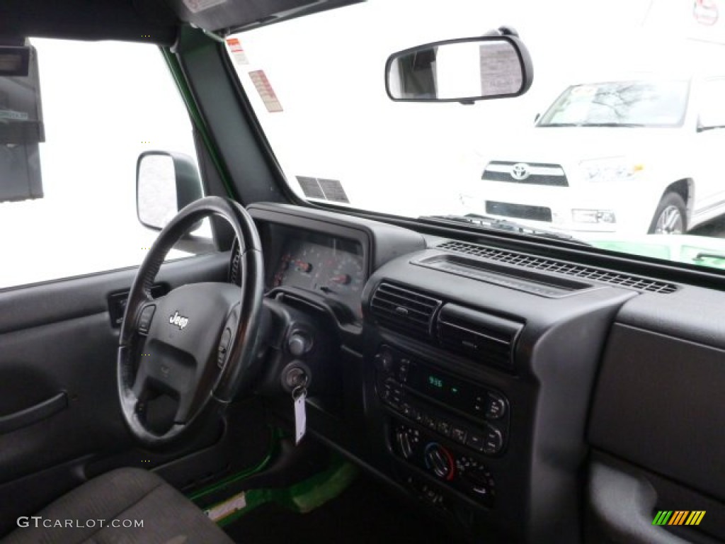 2005 Wrangler X 4x4 - Electric Lime Green Pearl / Dark Slate Gray photo #11