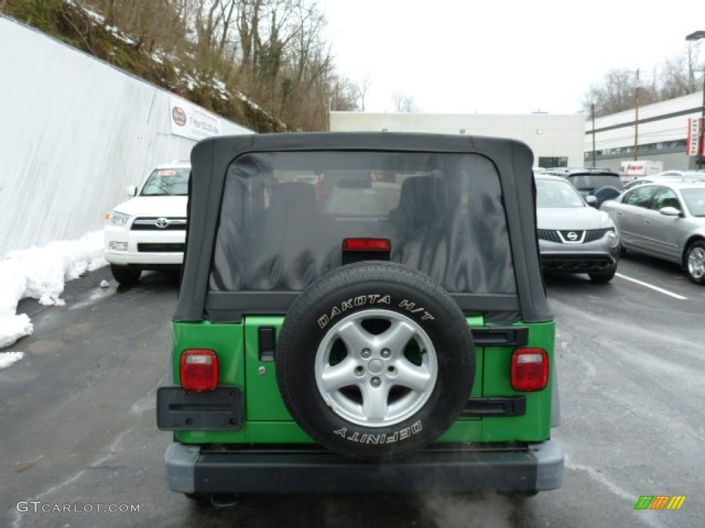 2005 Wrangler X 4x4 - Electric Lime Green Pearl / Dark Slate Gray photo #15