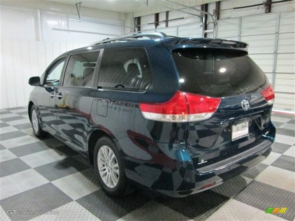 2011 Sienna Limited - South Pacific Blue Pearl / Light Gray photo #5