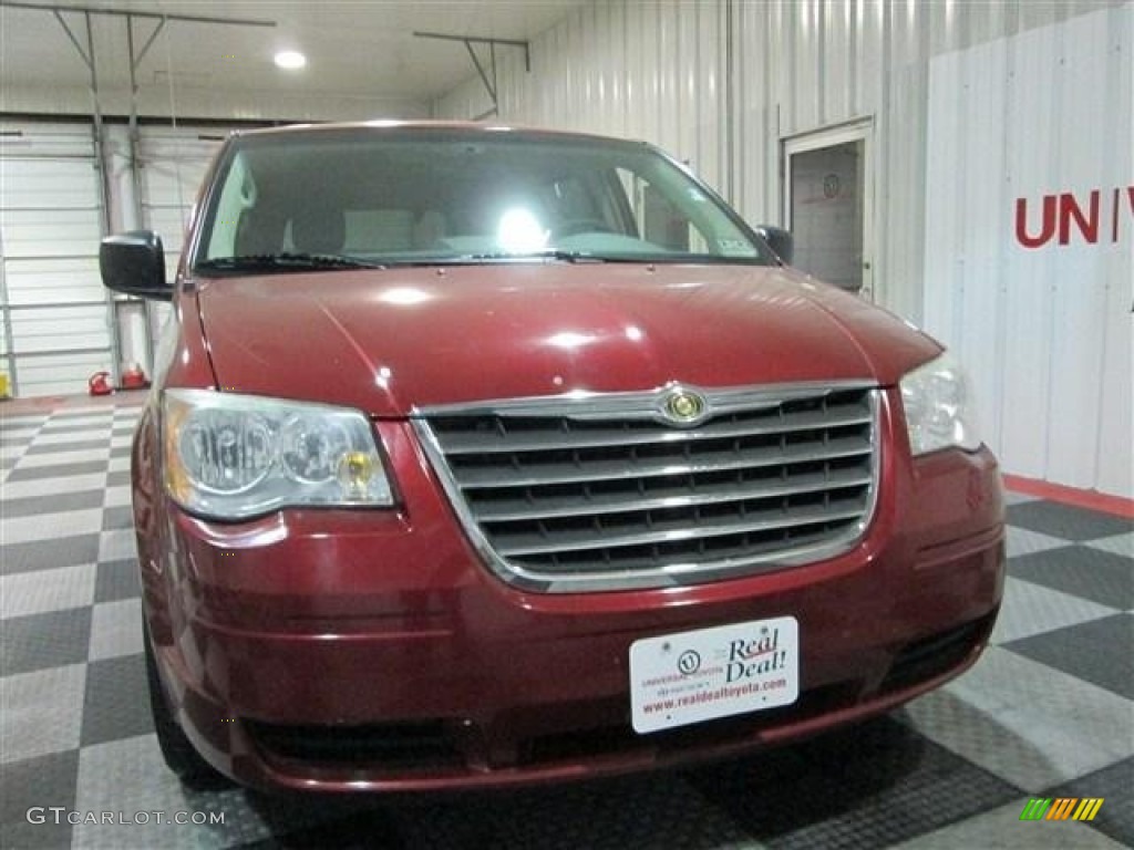 2009 Town & Country LX - Deep Crimson Crystal Pearl / Medium Slate Gray/Light Shale photo #2