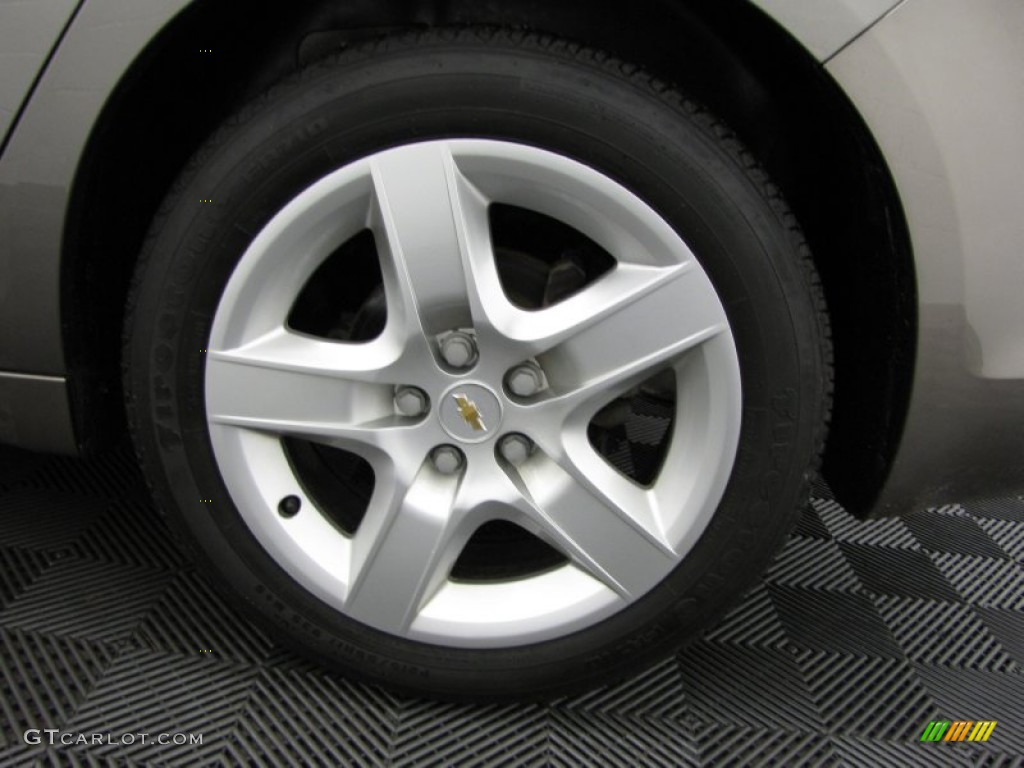2010 Chevrolet Malibu LS Sedan Wheel Photo #78093598