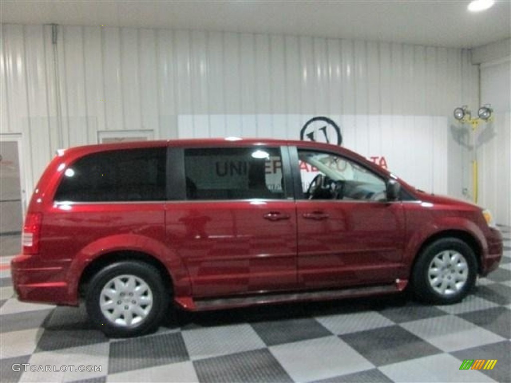 2009 Town & Country LX - Deep Crimson Crystal Pearl / Medium Slate Gray/Light Shale photo #7