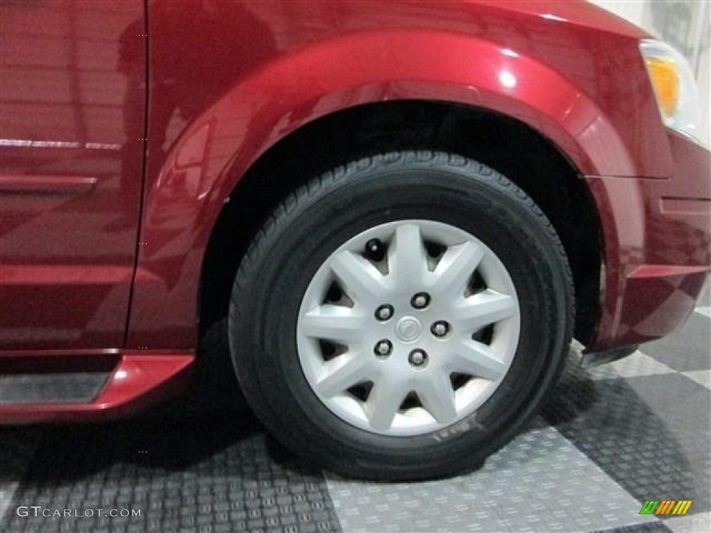 2009 Town & Country LX - Deep Crimson Crystal Pearl / Medium Slate Gray/Light Shale photo #8