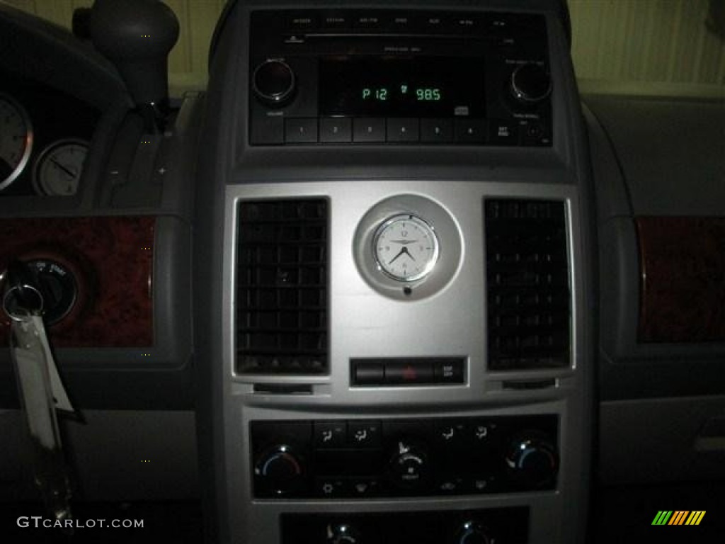 2009 Town & Country LX - Deep Crimson Crystal Pearl / Medium Slate Gray/Light Shale photo #14