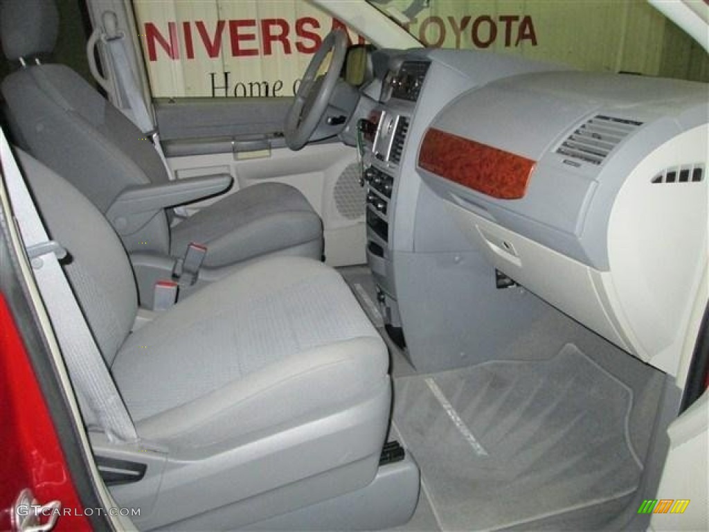 2009 Town & Country LX - Deep Crimson Crystal Pearl / Medium Slate Gray/Light Shale photo #16
