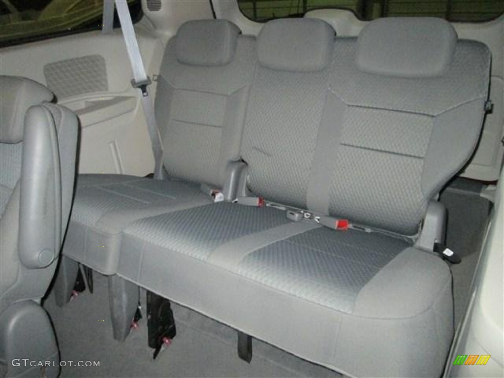 2009 Town & Country LX - Deep Crimson Crystal Pearl / Medium Slate Gray/Light Shale photo #20