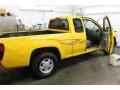 Yellow - i-Series Truck i-280 S Extended Cab Photo No. 4