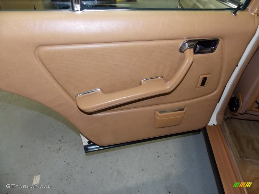 1985 Mercedes-Benz E Class 300 TD Wagon Door Panel Photos