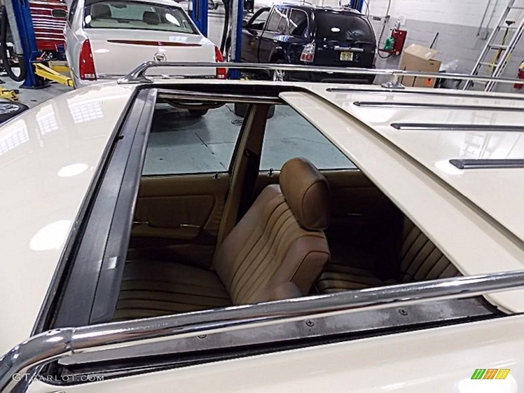 1985 Mercedes-Benz E Class 300 TD Wagon Sunroof Photos