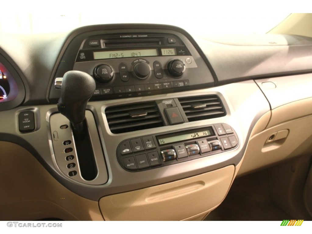 2010 Honda Odyssey EX Controls Photo #78095890