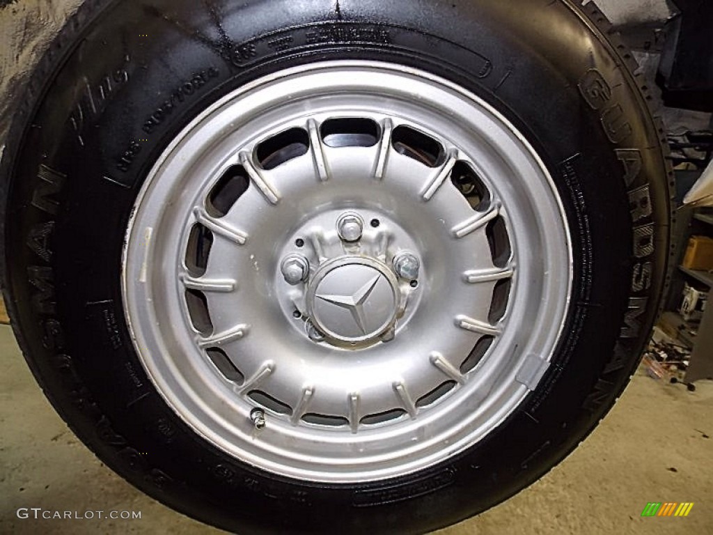 1985 Mercedes-Benz E Class 300 TD Wagon Wheel Photos