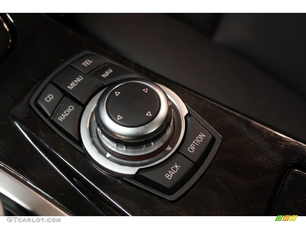 2012 BMW 5 Series 535i xDrive Sedan Controls Photo #78099062