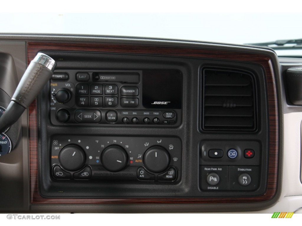 2002 Cadillac Escalade AWD Controls Photos