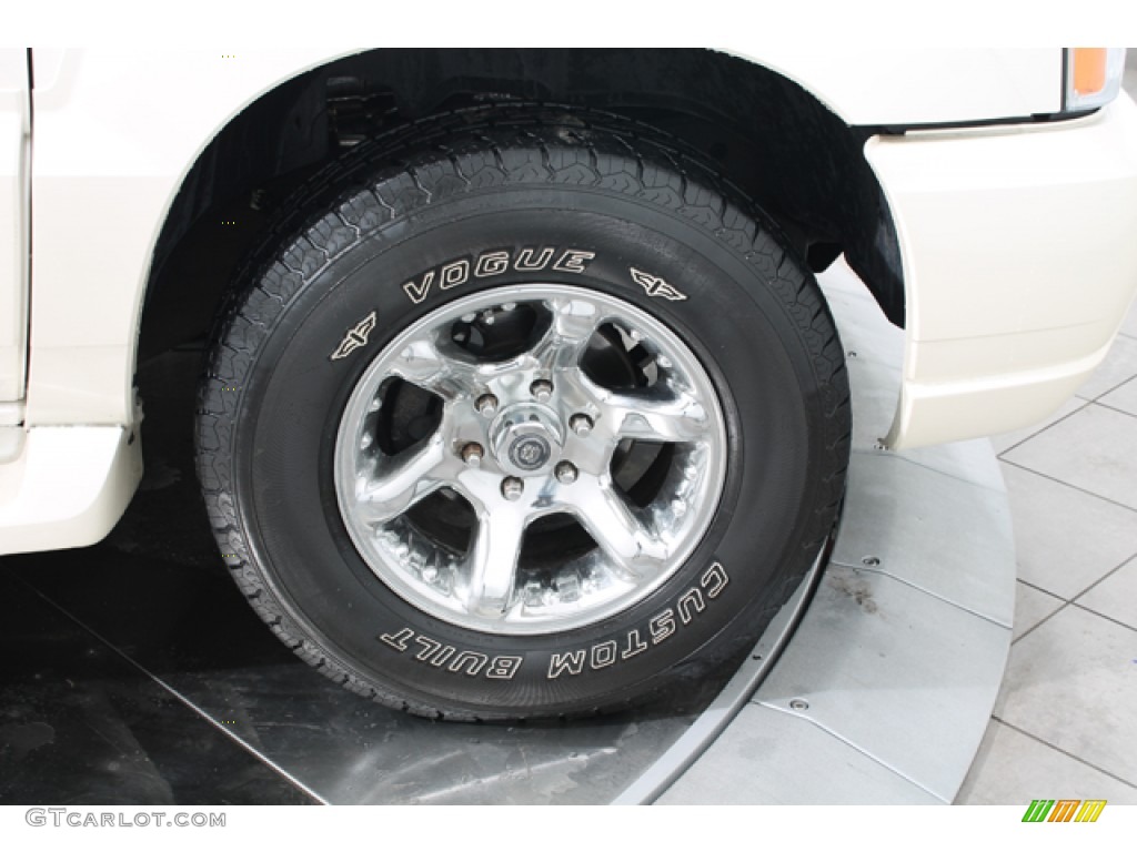2002 Cadillac Escalade AWD Wheel Photos