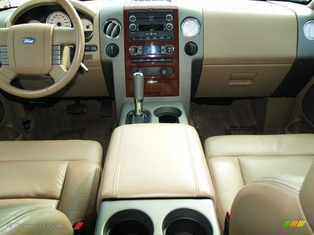 2008 Ford F150 Lariat SuperCrew 4x4 Tan Dashboard Photo #78100229