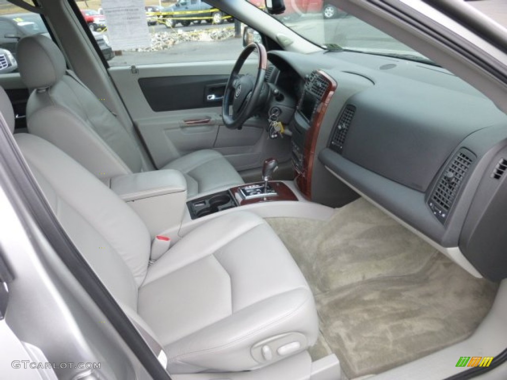 Light Gray Interior 2004 Cadillac SRX V8 Photo #78101153