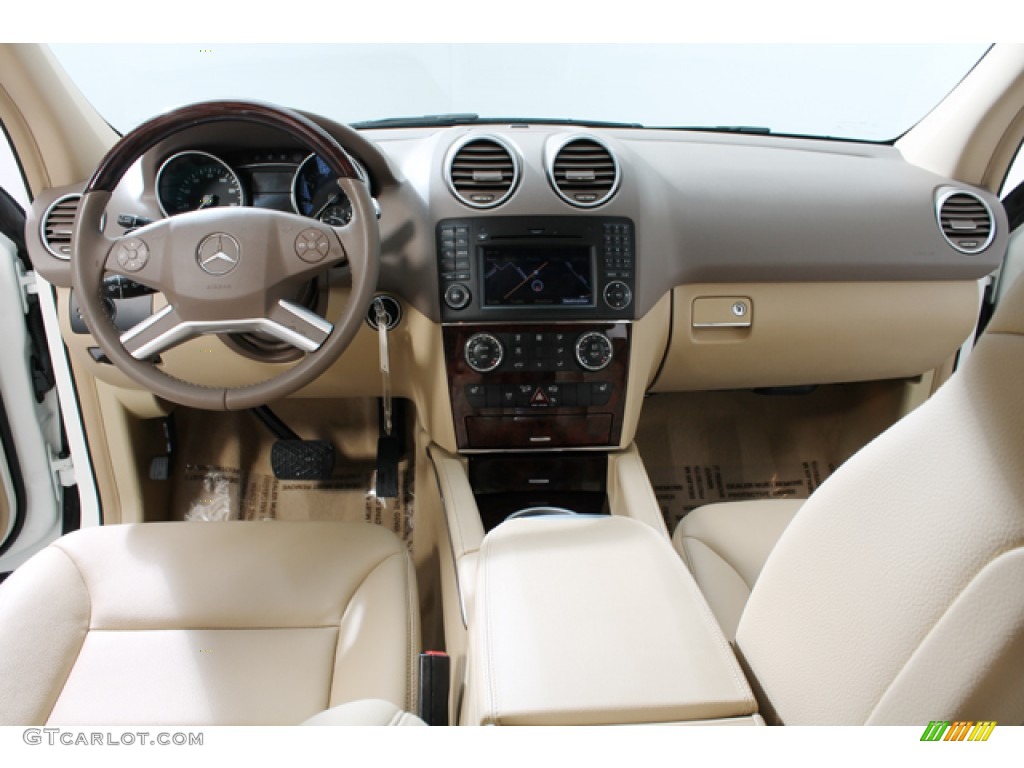2010 Mercedes-Benz ML 350 4Matic Cashmere Dashboard Photo #78101537