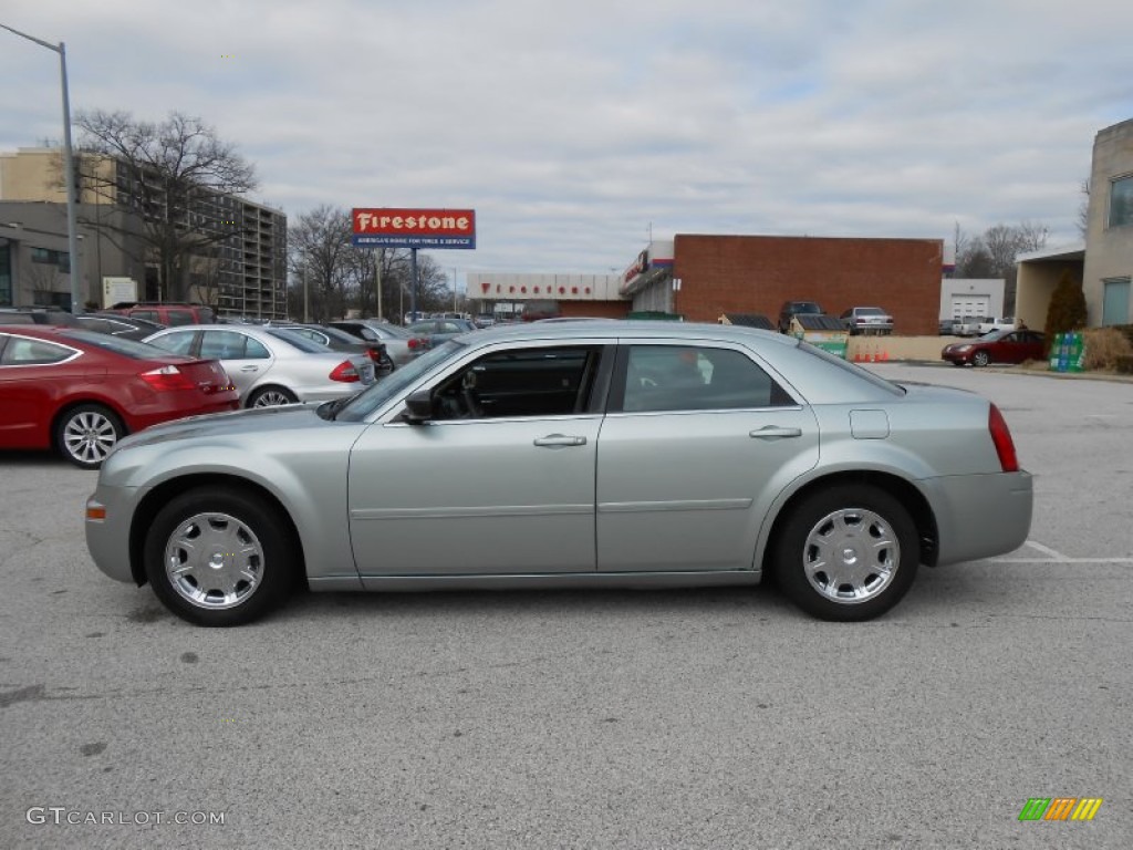 Satin Jade Pearlcoat 2006 Chrysler 300 Standard 300 Model Exterior Photo #78104051