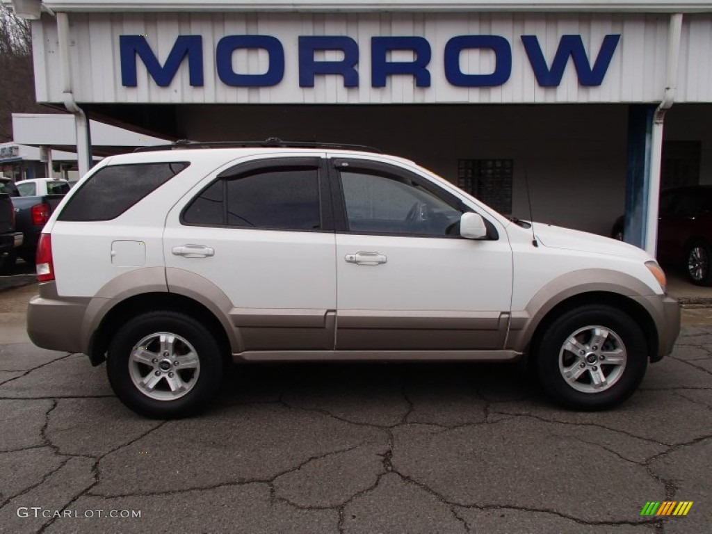 Clear White Kia Sorento