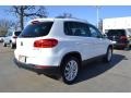 Candy White - Tiguan SE Photo No. 2