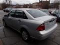 2007 CD Silver Metallic Ford Focus ZX4 SE Sedan  photo #6