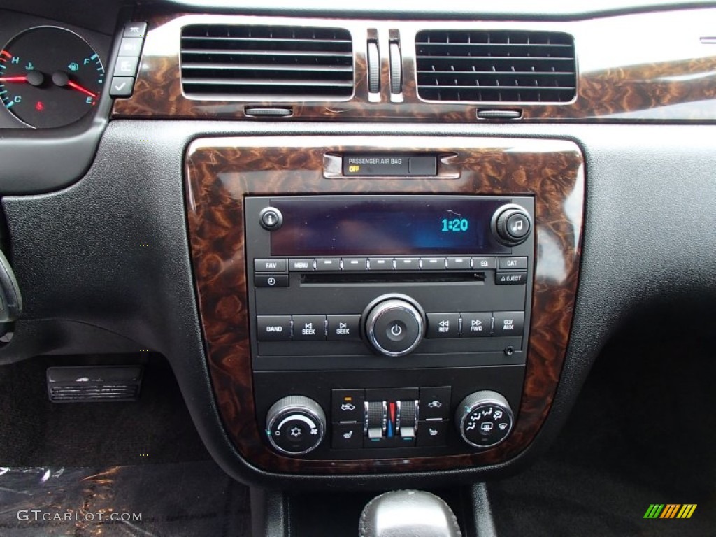 2012 Chevrolet Impala LTZ Controls Photos