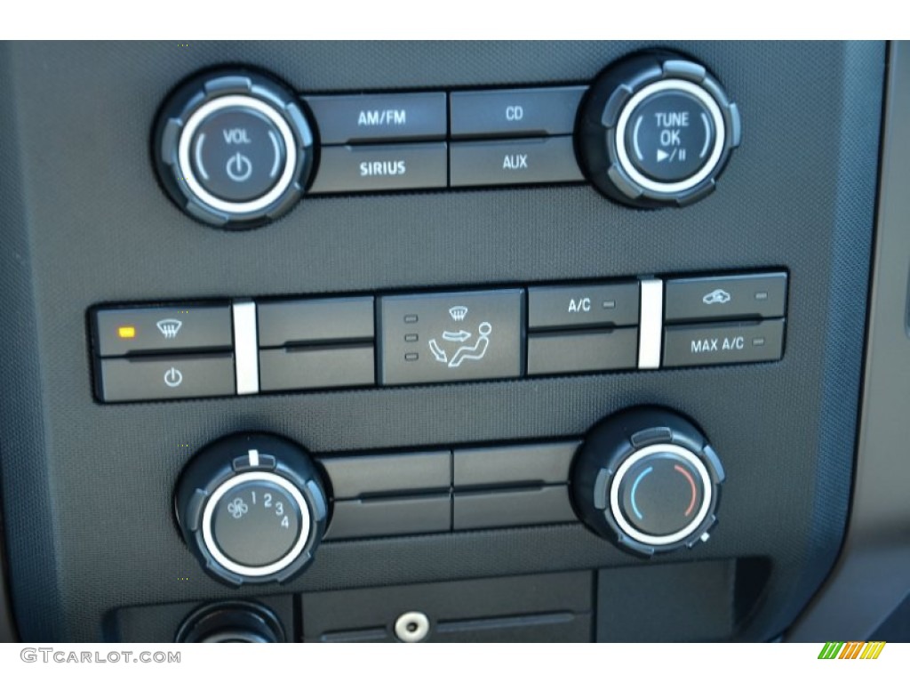 2009 Ford F150 STX Regular Cab Controls Photos