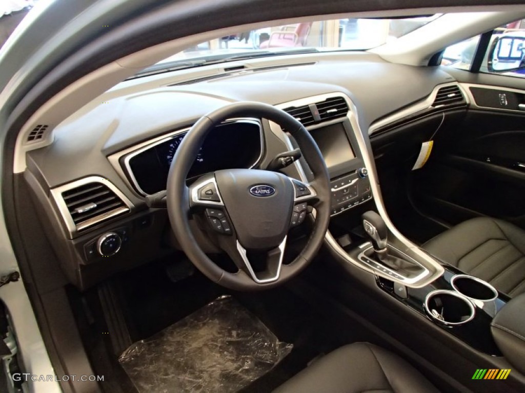 Charcoal Black Interior 2013 Ford Fusion Hybrid SE Photo #78111677