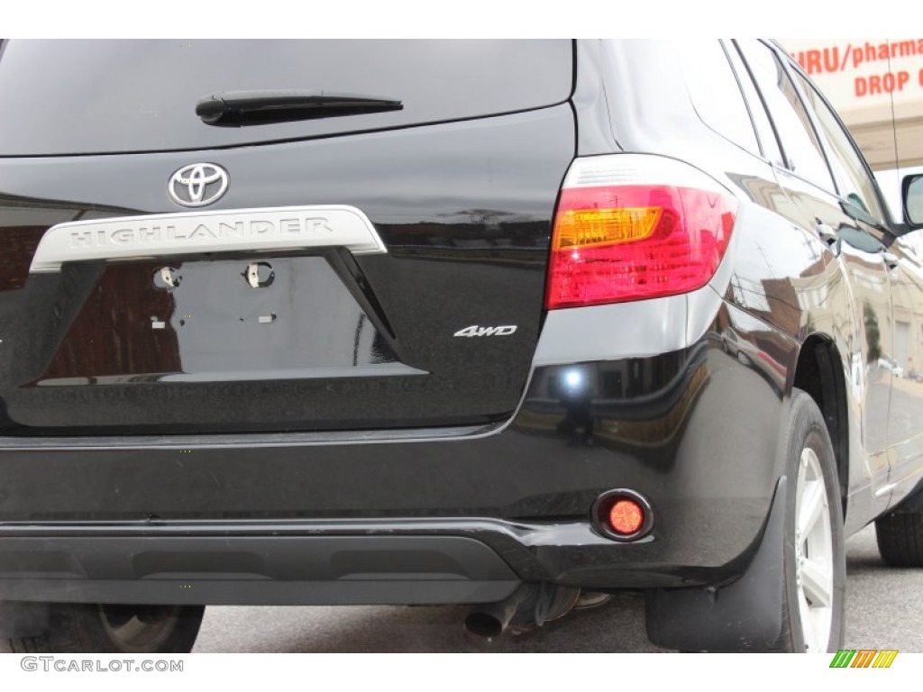 2010 Highlander V6 4WD - Black / Ash photo #20