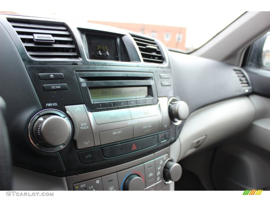 2010 Highlander V6 4WD - Black / Ash photo #36