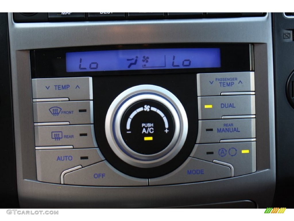 2010 Hyundai Veracruz Limited Controls Photo #78113247