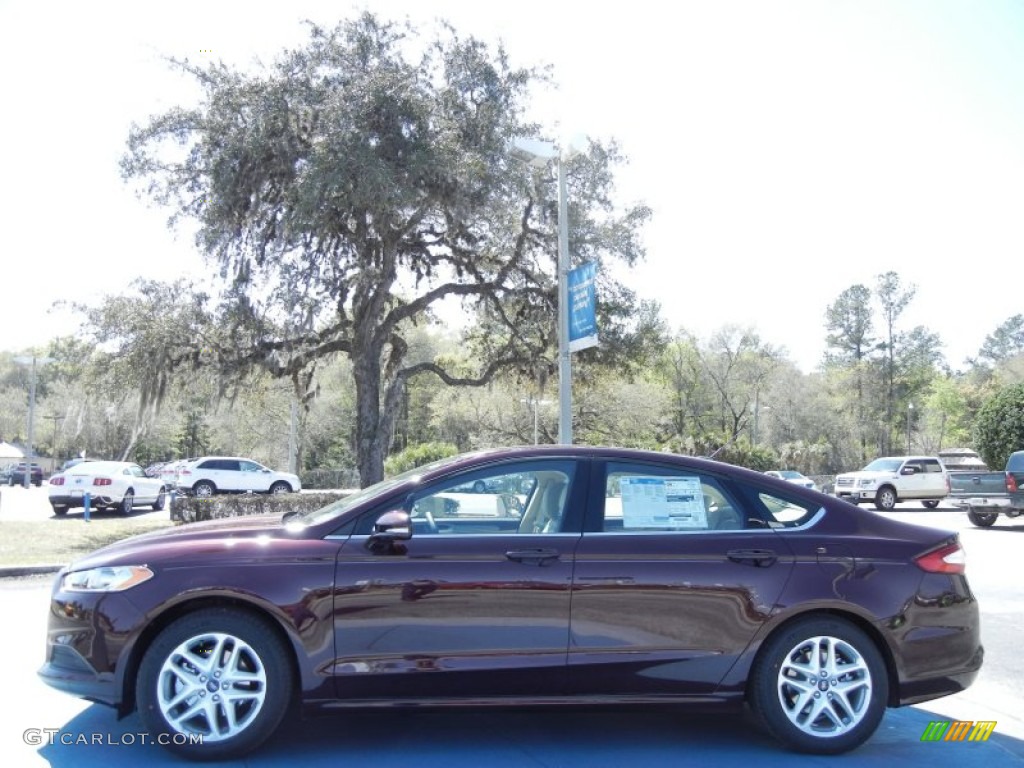 2013 Fusion SE - Bordeaux Reserve Red Metallic / Dune photo #2