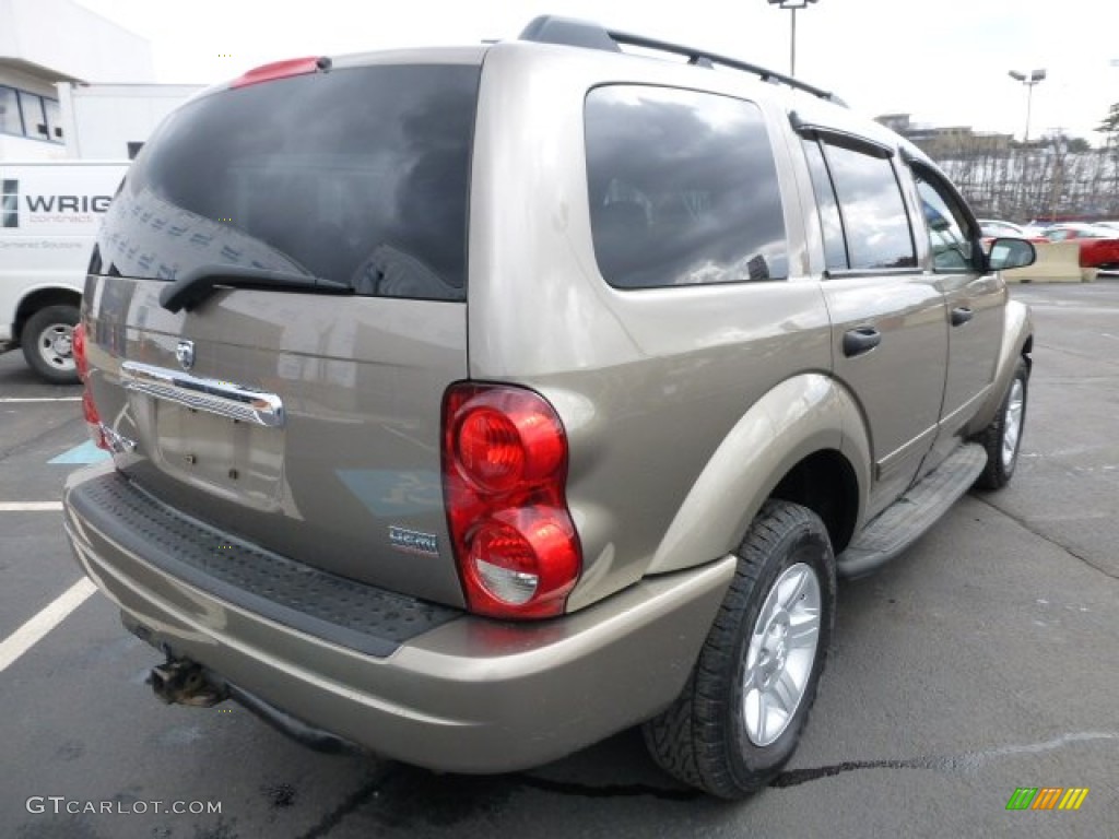 2005 Durango SLT 4x4 - Light Khaki Metallic / Khaki photo #3