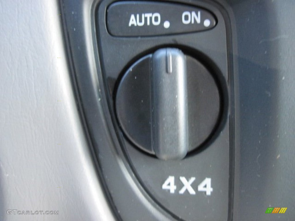 2001 Ford Escape XLT V6 4WD Controls Photo #78118586