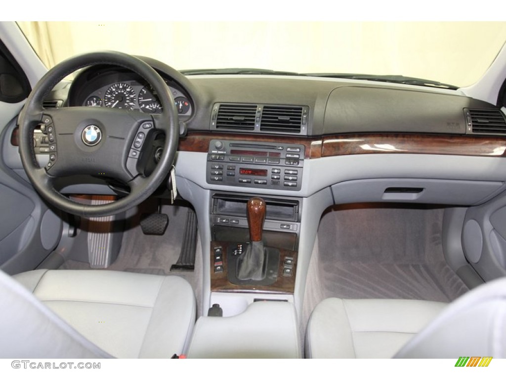 2003 BMW 3 Series 325i Sedan Grey Dashboard Photo #78122556