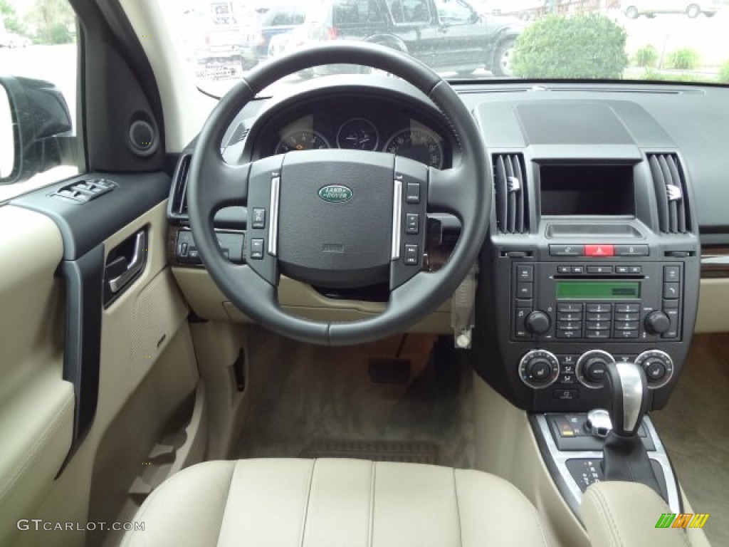 2012 Land Rover LR2 HSE Dashboard Photos