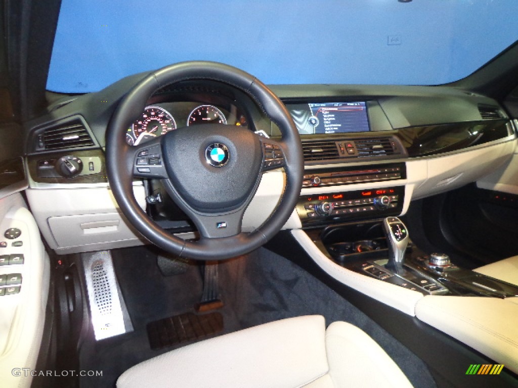 2011 5 Series 550i xDrive Sedan - Dark Graphite Metallic / Oyster/Black photo #16