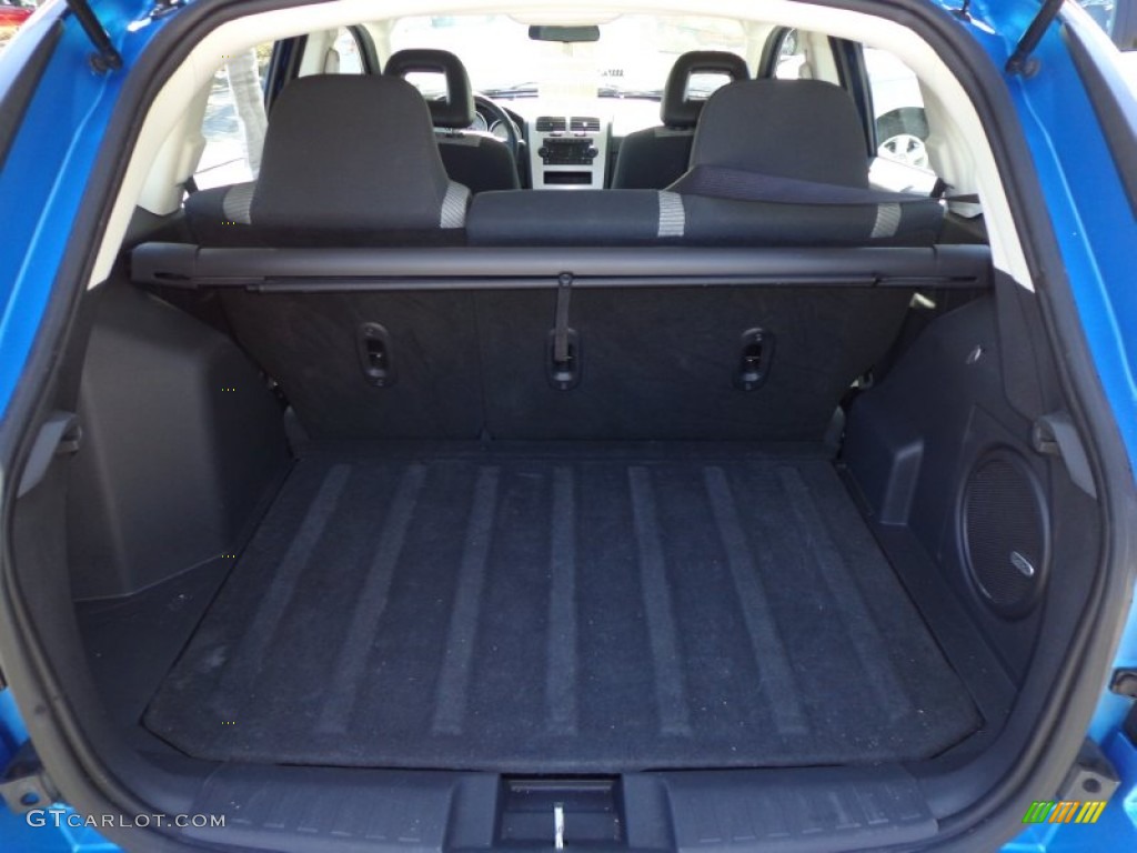 2008 Dodge Caliber SXT Trunk Photos