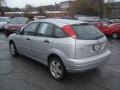 2007 CD Silver Metallic Ford Focus ZX5 SES Hatchback  photo #4