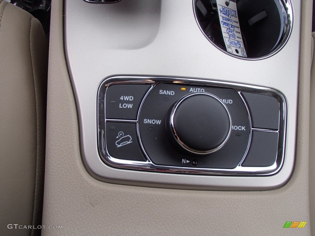 2014 Jeep Grand Cherokee Limited 4x4 Controls Photo #78124867