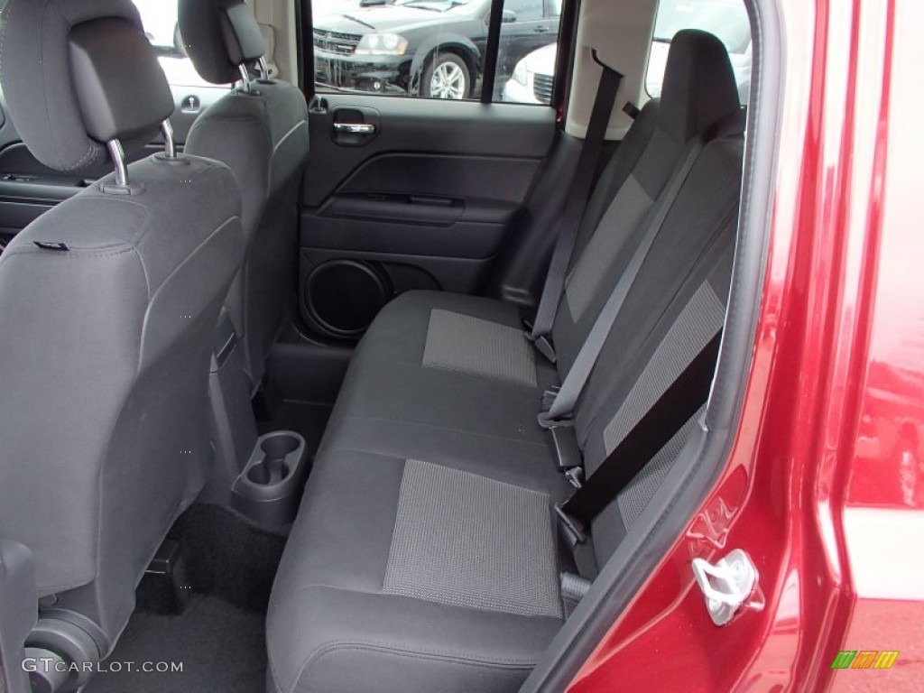 2014 Jeep Patriot Sport 4x4 Rear Seat Photo #78125739