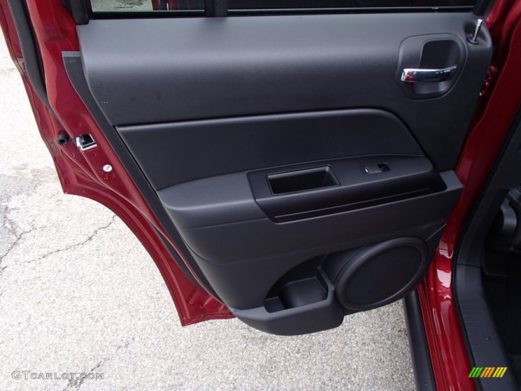 2014 Jeep Patriot Sport 4x4 Dark Slate Gray Door Panel Photo #78125759