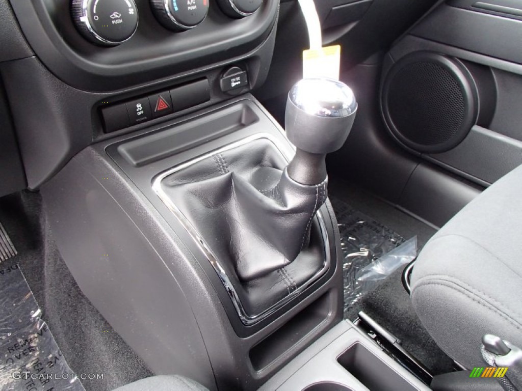 2014 Jeep Compass Sport 4x4 6 Speed Automatic Transmission Photo #78126312