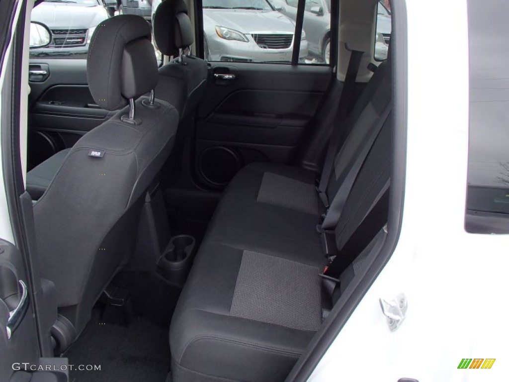 2014 Jeep Compass Sport 4x4 Rear Seat Photo #78127101
