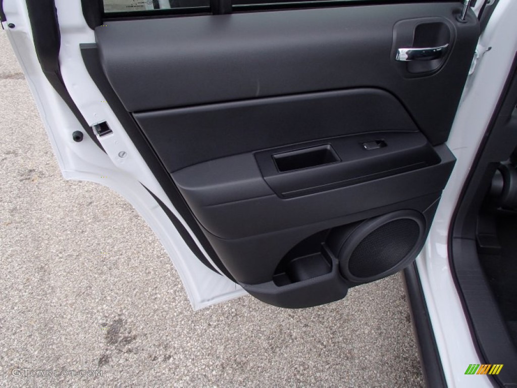 2014 Jeep Compass Sport 4x4 Dark Slate Gray Door Panel Photo #78127128