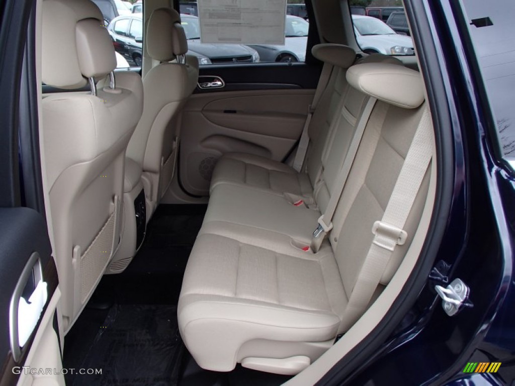New Zealand Black/Light Frost Interior 2014 Jeep Grand Cherokee Laredo 4x4 Photo #78127638