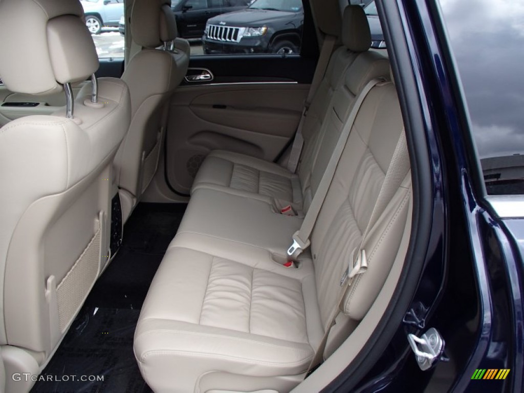 2014 Jeep Grand Cherokee Limited 4x4 Rear Seat Photo #78128185