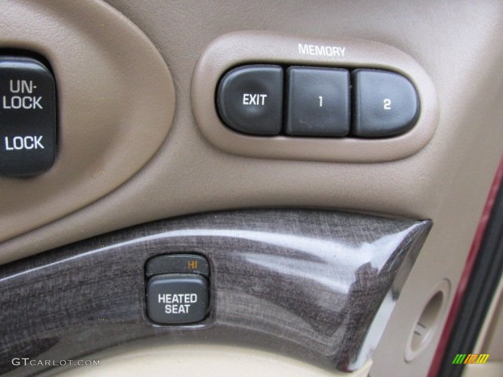 2004 Buick LeSabre Limited Controls Photo #78128364